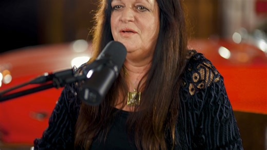 On May 24, 1975, the legendary Jessi Colter's song "I'm Not Lisa" hit number one on the charts. It was included in 1975 off her album "I'm Jessi Colter." The song, which is about being with someone who isn't over their ex, was her debut single and set the stage for a long, illustrious career. Watch her daughter, Jenni Eddy Jennings, perform it! | Classic Country Music