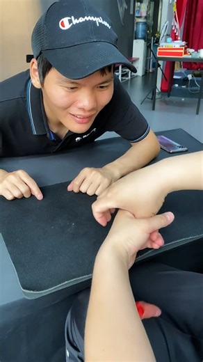 32K views · 499 reactions | Funny magic tricks #reels #magician #shorts #magic #funnyvideos #funnyclips #Magical #magickingdom #Magick #magician #magicofchildhood #magicpict #fypシ゚ #virals | The Magical | Facebook