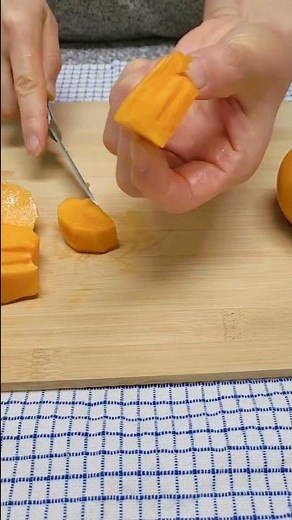 How to cut persimmon🤗 Super Easy