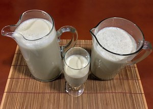 1.9M views · 3.7K reactions | CÓMO HACER LECHE DE SOYA EN CASA DE BUENA CALIDAD #economíadomésticaMiranda ( la cantidad se agua se mide cuando la soya esté remojada y por cada parte de soya se pone 2 ó 3 partes de agua) 500 gr de granos de soya 200gr de panela o piloncillo hierva luisa o canela 3 litros de agua | yagarcia.yanina | Facebook