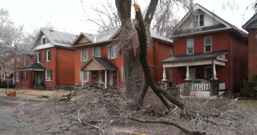 Hydro One officials say ice buildup causing power outages in central Ontario