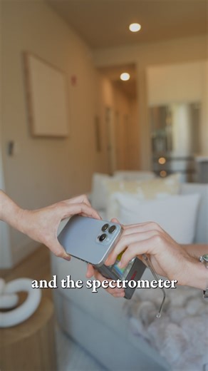 Why are so many celebrities now wearing these strange colored glasses? These are Ra Optics blue light blocking glasses. Yes, those colored lenses are more than just a celebrity statement. They’re a longevity hack that people like Rick Ruben, Ben Greenfield, and Erling Haaland all use to help them reach optimal health. Let me explain. Our bodies need full spectrum light during the day. But at night, when we are exposed to blue light through our devices, our nervous system thinks it’s still daytim