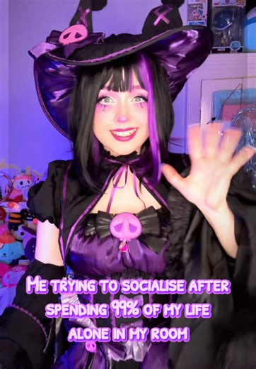 I’ve forgotten how to talk to people, especially pretty women #cosplay #cosplayer #fyp #meme #relatable