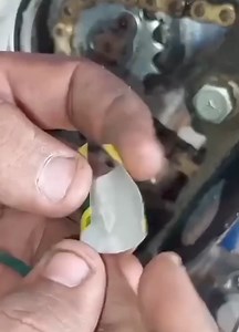 1.6M views · 6.9K reactions | New method of installing bike kick oil seals #alauddin325 #viralreelsfb #reelsvodeo #rcb2024 #copyrightinfringementchallenge #vairalpost #vairalvideo #activelifestyle #mechanic #copyright #vairal2024 | BD mechanic Tips25 | Facebook