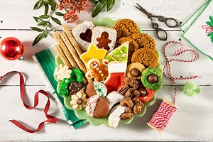 How to Make the Picture-Perfect Christmas Cookie Plate