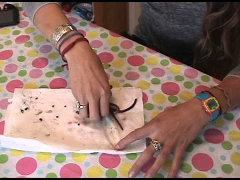 Hot Girl Eats 5 Live Earth Worms!