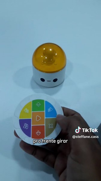 Hoje wu conheci o Robô Matata, ideal para ensinar as crianças do ensino fundamental!! @Zoom #technology #robô #zoom #techtok #programação #crianças #tech #motor #peçasdelego #robotica #infantil #programacaoparacriancas