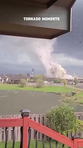 Creepy Tornado Moments Captured on Camera