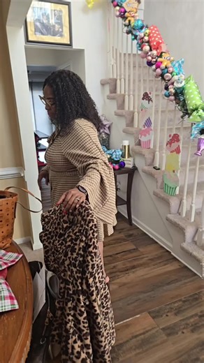 This is the final point to Professor @Demitra Nikki815 word on HYGIENE.....🙄🫣🤪🤣. NEVERTHELESS, my boo jaink is FINE and ALL MINE! #BlackLove #lilSermonThatNobodyAskedFor #ImGassingHerUPLiterally #LilWorkSuit #LilVacationHair **I DO NOT OWN THE RIGHTS TO THIS MUSIC. FOR ENTERTAINMENT PURPOSES ONLY.**