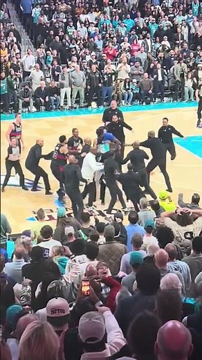 Players ejected in Pistons, Hornets game in Charlotte