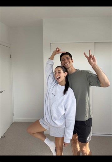 T H I S O R T H A T • • • Honestly, we would take all of these options 🤤 Food is fuel 💪🏽 Whose side are you on? 👇🏽 #nikoandsarahtrain #thisorthat #nutrition #fitness #gym