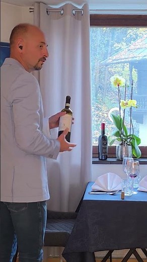Practice Pouring Wine both ways! Wine Protocol in Fine Dining Waiter Training Video