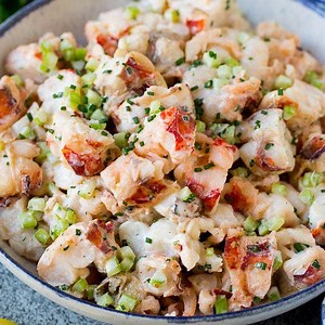This decadent lobster salad takes just minutes to make, and always gets rave reviews! RECIPE: https://www.dinneratthezoo.com/lobster-salad/ | Dinner at the Zoo