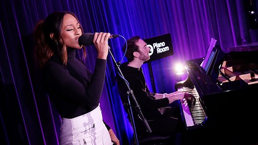 Alexandra Burke performs Hallelujah