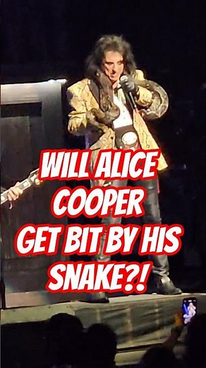 Alice Cooper Performs "Snakebite" Live at Harrah's Cherokee Casino Resort | Cherokee NC 2025 #Shorts