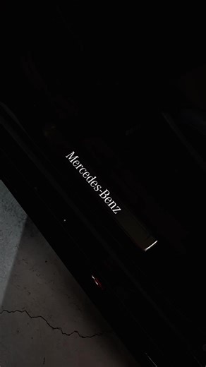 全新2023年Benz C300 AMG 4MATIC大改款