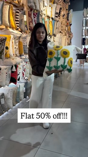 EXPORT HOUSE ® | A Home furnishing Brand by Saloni Jindal on Instagram: "Stock up on your favourites before our sale ends🤝 Visit our website from the link in bio✨ (end of season sale, EOSS, clearance sale, mega sale, flat discount sale, limited time offers, best deals, budget shopping, export quality sale, home furnishing sale, décor sale, bedding sale, curtains sale, carpets sale, sofa covers sale, throws & cushions sale, shop by weight sale, wholesale sale, retail sale, Export House, pan Indi