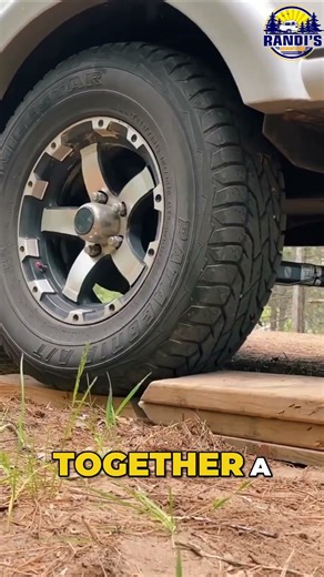 Camper Leveling: STOP Using Wood Blocks! (Easy)