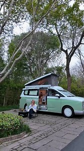 Staying in a small E-campervan on a rainy day. #Campervan #Vanlife #RVlife #RVTravel #RVWARES #RVinChina #RVmadeinChina #ChineseRVlife #中国房车 #房车生活 #房车旅行 #房车伴侣 | LifeCamping