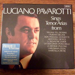 Luciano Pavarotti - Sings Tenor Arias From Italian Opera