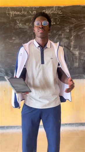 Inspiré de mon Manuel : Le français, c’est la base wesh !Apprendre à apprendre : La méthode 2.0. Un court métrage sur la manière d’apprendre intelligemment. Réalisé par Le Professeur 2.0🥇#prof #viraltiktok #visibilité #percersurtiktok #tiktoksenegal🇸🇳