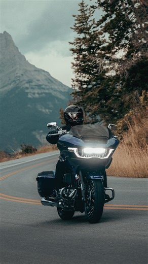 88K views · 2.4K reactions | Make your statement. The 2025 CVO Road Glide is carefully crafted with intricate layers of details that deliver unmatched depth, texture, and performance. 2025 CVO Road Glide ➡️ h-d.com/cvoroadglide Find a Dealership ➡️ h-d.com/dealerlocator | Harley-Davidson | Facebook