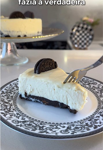 Cheesecake de Oreo com Chocolate Branco - Receita Fácil