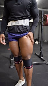 Drumstick 🍗 Leg day 🔥 just 4 exercises but trust me this was absolutely brutal especially with the tempo work! 😤 ➖➖➖➖➖➖➖➖➖➖➖➖➖➖➖ 📝 Heel elevated front squat 4 x 12/10/8/8 (3sec tempo) Deficit Split squat 4 x 10 E .leg (2sec tempo) FR Kb Goblet squat (2 x 32kg) 4 x 10 (3sec Tempo) Walking Double Lunges 3 x 15m (2 x 40kg db) 📣 7 days free trial on my CrossLiftr Training app (link on my bio) | OBi Vincent