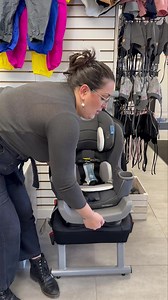 1.6K views · 16 reactions | Le merveilleux graco extend2fit est en promo! Je vous le présente juste ici. Des questions? Écrivez les en commentaire, on viendra y répondre. Vite vite: 50lb ou 49po face arrière, compact, face avant, facile à installer, panneau optionnel. | Minis humains par Mère Hélène | Facebook