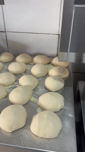 Balls everywhere (Torino Pizza Enmore)🍕🍕🍕 | Nick Yangou