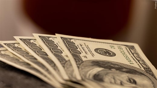 Money Minute: Online vs. traditional banking