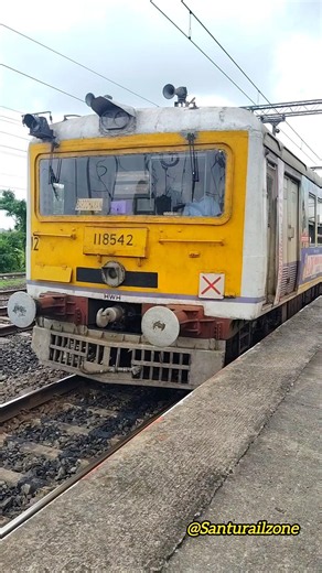 🚊🔥HWH - BWN EMU Local Loud Honking Departure Gangpur Station 🚉 #viral #train