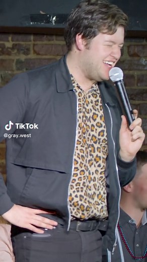 Is a flamingo queer or straight? 🦩#standupcomedian #flamingo #queer #straight #gay #thought #comedyshow