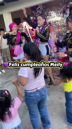🎀✨ ¡Así festejamos los 7 añitos de Meily! 🥳💖 Llevamos mucha diversión y una hermosa decoración para hacer de su cumpleaños un día inolvidable. 🎂🎉 ¡Gracias por elegir a Carolina Eventos! 💕 #guerreraskpop #kpop #decoracion #animacioninfantil #fiesta