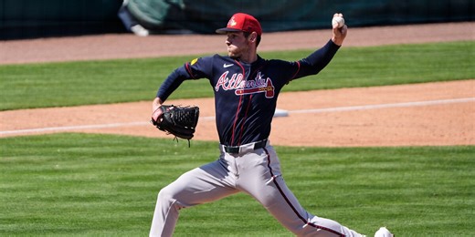 Braves lefty Joey Wentz leaves spring game after awkward step covering first base