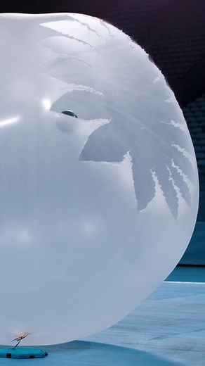 Slow mo is sooo satisfying 🤩