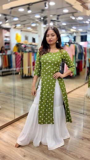 One bottom, endless looks! Watch how different slit Kurtis and unique styling gives fresh fits every time! #vastraempire #woman #fashion #style #trending #ethnic #outfit #vastra #penang #malaysia #fyp #slit #kurti | Vastra Empire