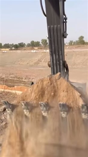 The workplace is changing — skills matter more than ever.  These are 5 essential skills every employee should have to stay relevant and effective.  Save this for your next performance review. #EmployeeSkills #FutureSkills #WorkplaceDevelopment #TrainingMatters | United Training Center | Facebook