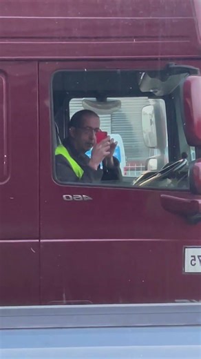 Selfie dans mon camion semi-remorque