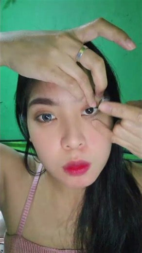 HOW TO PUT CONTACT LENSE? #tutorial #contactlenses #lenses #easy