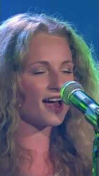 She Turned A 1993 Club Banger Into A Beautiful Ballad ✨