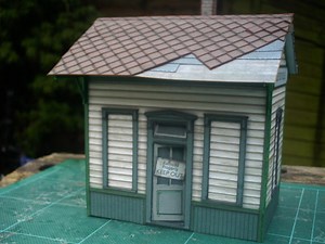 Clever Models Paper Models for the 21st Century - Blog - A different approach to the Flag Stop by Marc Witten