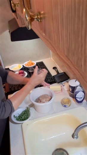 32K views · 1.2K reactions | The crockpot's going to do the cooking, while I do the fishing.  #slowcooker #slowcookerrecipes #slowcookermeals #CrockPot #crockpotrecipes #crockpotmeals #fishing #beach #gulf #island #fishinglife #seafood #islandlife #sea #saltwaterfishing #fish #beachbumming #beachbum #vacation #vacationmode #vacationhome #vacation #vacaymode #saltlife #saltwater | South Alabama Cooking | Facebook