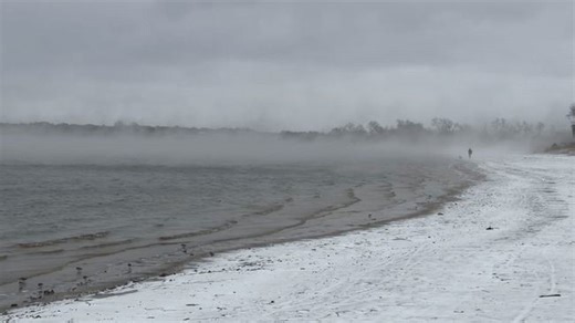 Freezing cold air creates eerie effect over Texas lake