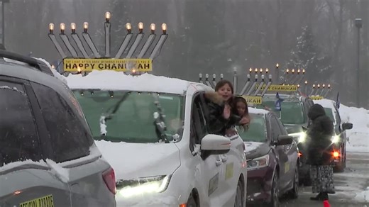 Northeast Ohioans gather for first night of Hanukkah