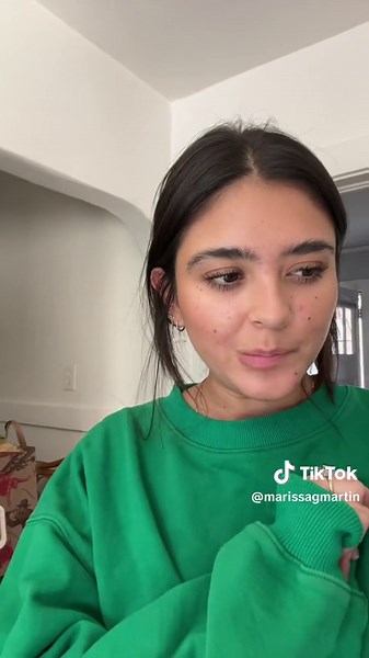 now if area rugs could chill on the price thatd be great 😃 #ebayunboxing #ebayfinds #thrifted #vintagerug #thriftfind #vintageapartment #vintagehome #apartmentdecor #firstapartment