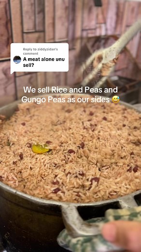 Replying to @ziddyzidan we thought it was obvious that the meats came with sides but sorry for the confusion. Hope this answers your question ☺️ we sell jerk sausage Alfredo pasta on select days too (as a main dish) #jamaicanrestaurant #kingstonjamaica #cookedlunch #jamaicanfood #boxfood