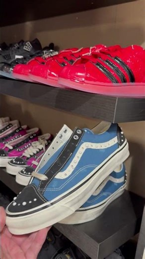 What’s the best Pearlized Vans color way? 🔥