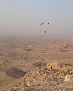 #شاهد : أول طيران انفرادي للمتدرب الكابتن انير العاشوري من مرتفعات أبو غيلان #غريان وهو بعمر 10 سنوات . نسال الله التوفيق له ولأبناء ليبيا ليكونو فخرا لهذا البلد ، ويعتبر العاشوري أصغر طيار في الوطن العربي وأفريقيا. نادي ابرني للرياضات الجوية 🪂🇱🇾✅️ #غريان #ابوغيلان #ليبيا #نادي_ابرني_للرياضات_الجوية #أصغر_طيار | مجلة الطيران العسكري الليبي