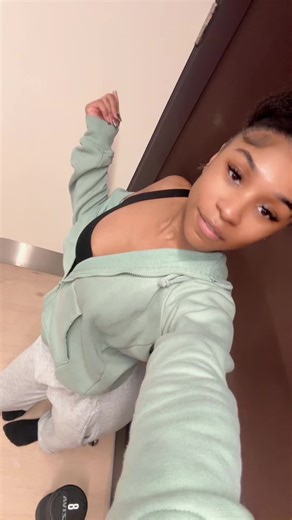 Caribbean Dance Challenge: Master the Splits